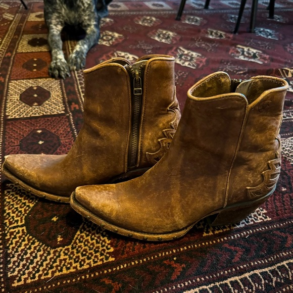 Ariat Fenix Western Bootie - Picture 2 of 5